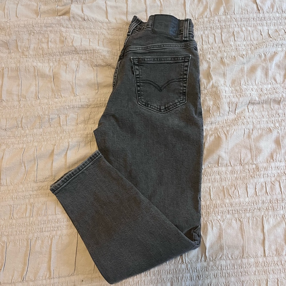 Levi’s the mom jean size 26